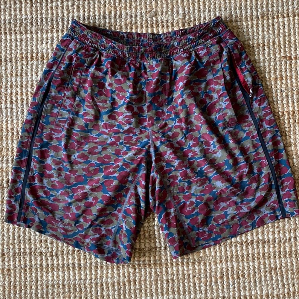 Lululemon Pacebreaker shorts- 9 in.
